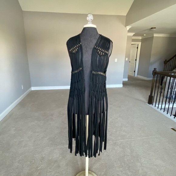 Knitted Fringed Gillette Top - Picture 1 of 3